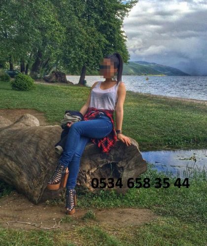 En büyüleyici Anadolu Yakası Escort Bayan: Ela