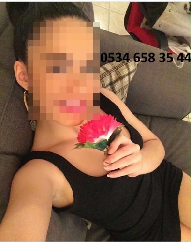 En büyüleyici Anadolu Yakası Escort Bayan: Ela