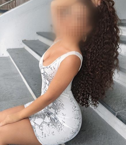Esenyurt Escort Bayan İlanları: Büyüleyici ve Ateşli
