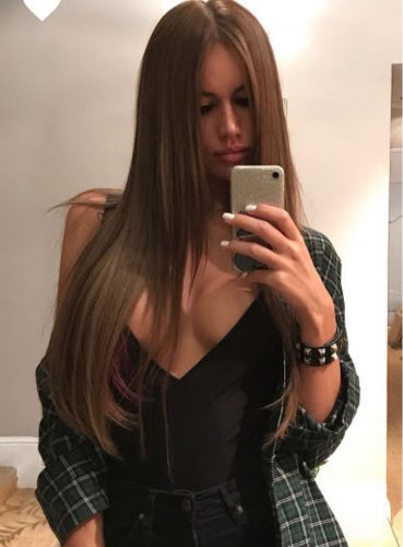 Gizliden Hizmet Veren Escort Bayan: Beylikdüzü'nde Gizemli ve Özel Zeynep