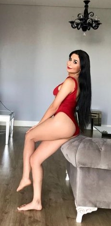 Güzel dans yapan escort Aygen