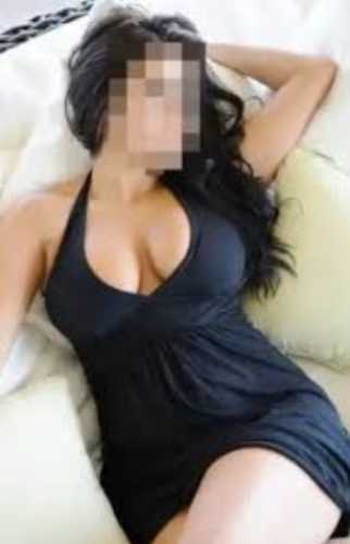 Harika evinde buluşan escort Güldeste