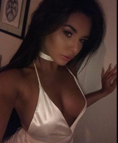 Şişli Escort Deniz: Etkileyici Güzelliği ve Tutkusuyla Sizlerle